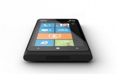 Lumia 900 ima ekran od 4,3 inča