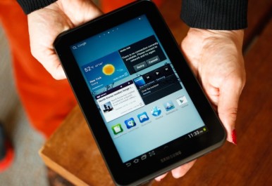 Samsung Galaxy Tab 2 7.0 dobro leži u rukama i lak je za korišćenje