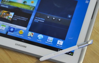 Samsung Galaxy Note 10.1 ima ekran rezolucije 1280 x  800 piksela
