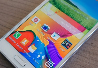 Samsung Galaxy S5 vs HTC One M8 3