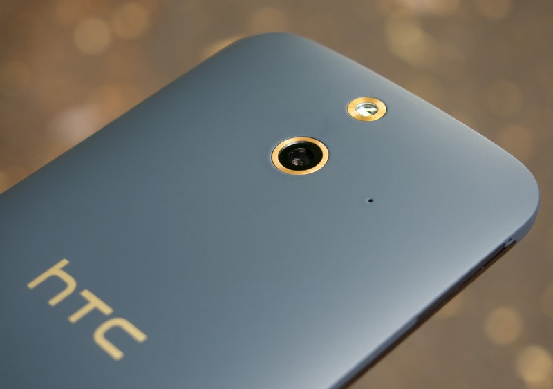 HTC One E8 7